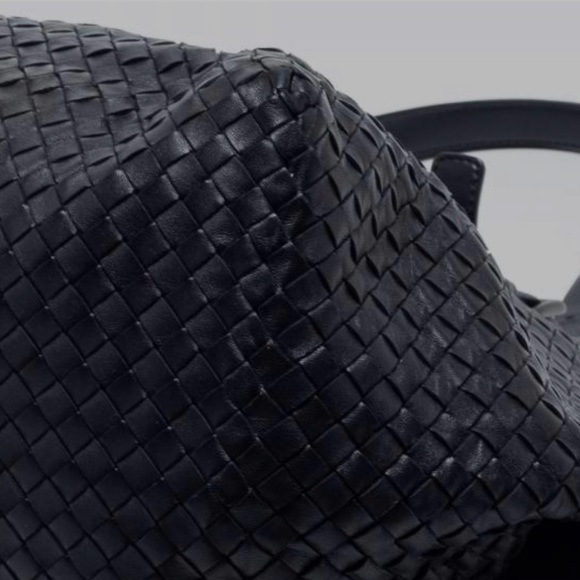 Bottega Veneta Large A-Shape Woven Intrecciato Black Tote Handbag - Picture 5 of 14